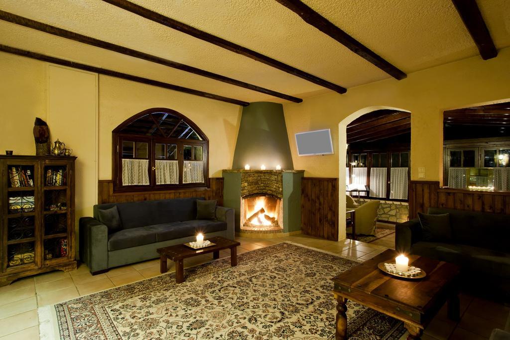 Guest House Fanaras Kalavryta Exterior photo