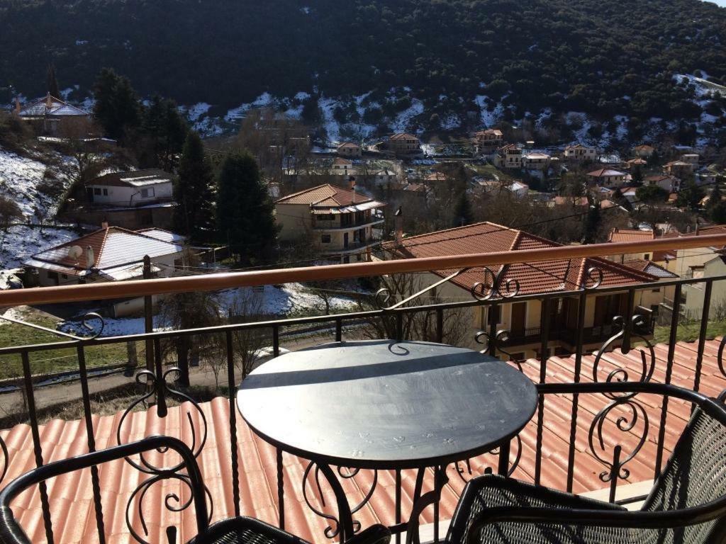 Guest House Fanaras Kalavryta Exterior photo